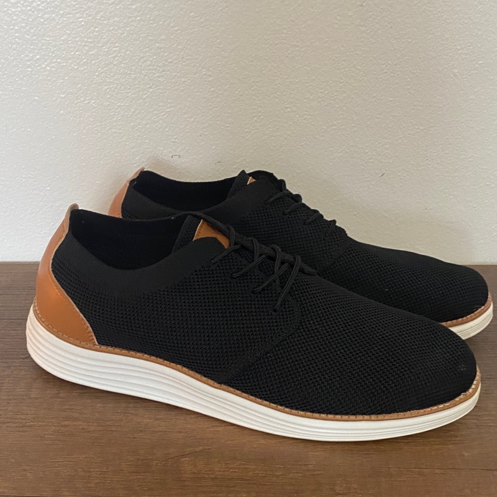 Black and Brown Men's Casual Sneakers